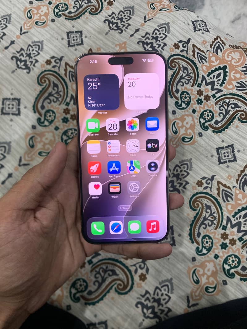 Apple iPhone 16 Pro Max 7