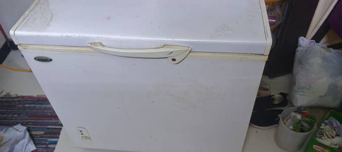 Waves Deep freezer