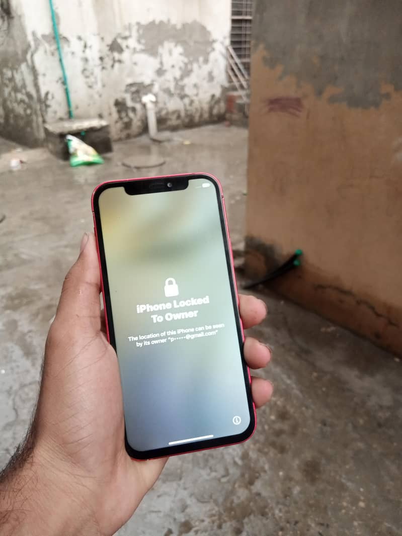 Apple iPhone 12 4