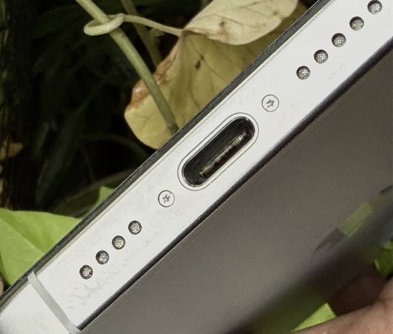 Apple iPhone 15 Pro Max 7