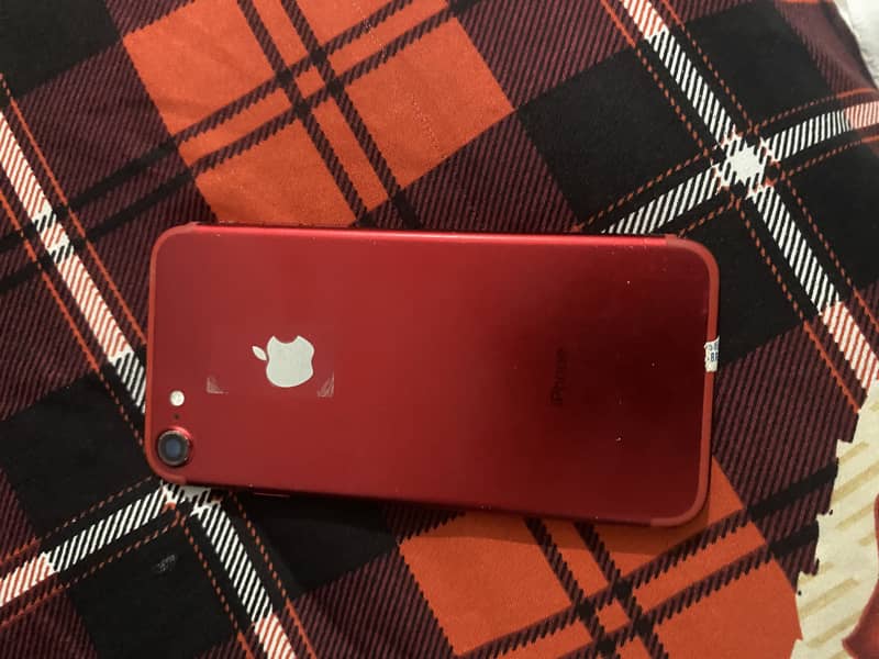 Apple iPhone 7 3