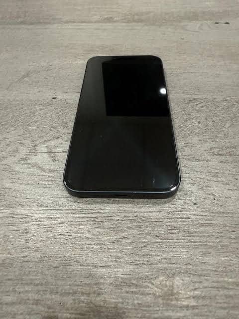 Apple iPhone 13 2