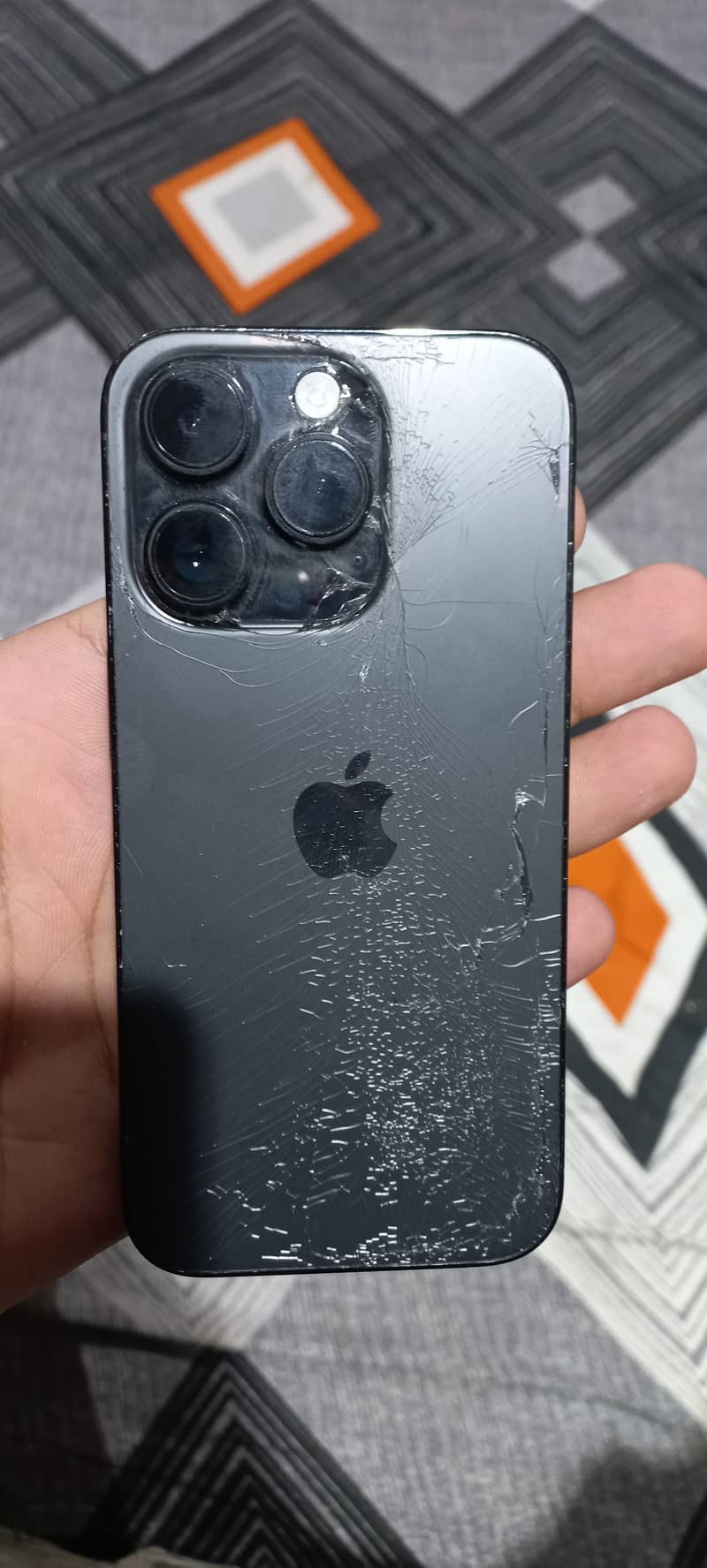 Apple iPhone 14 Pro 1