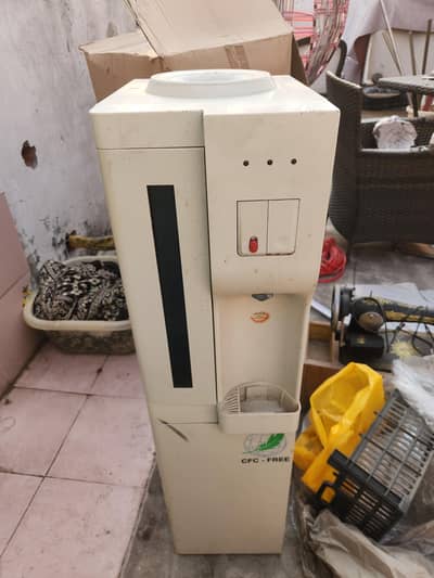 Water dispenser