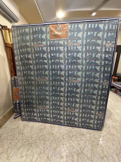 King Size 8-Inch Mattress for Sale | Excellent Condition