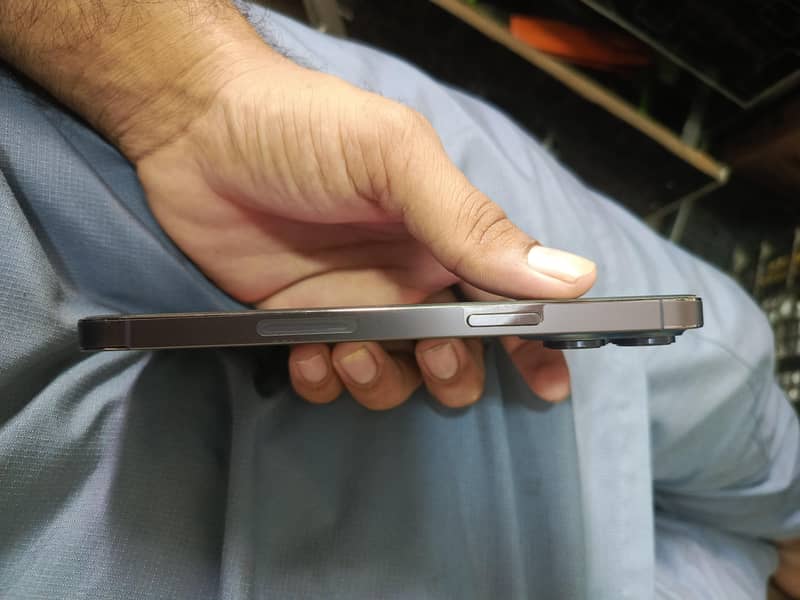 Apple iPhone 14 Pro Max 1