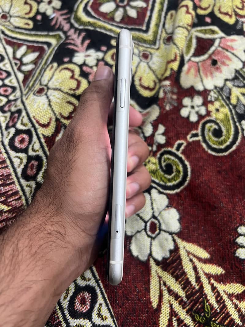 Apple iPhone 11 1