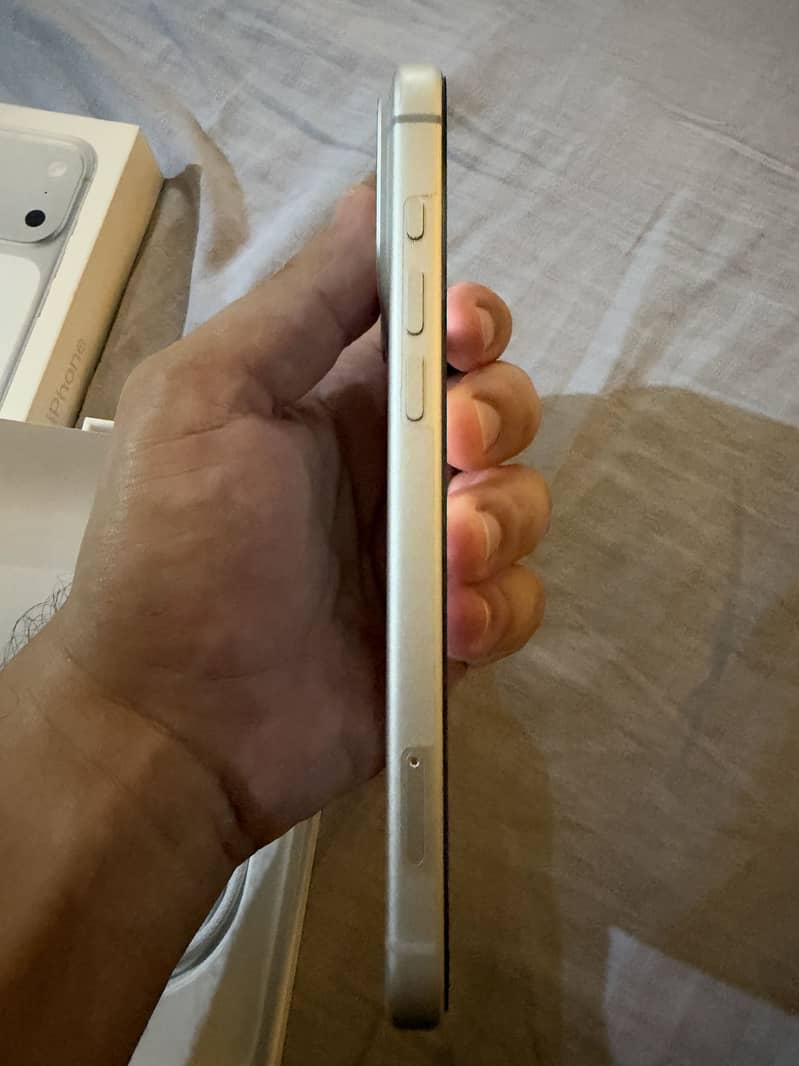 Apple iPhone 17 Pro Max 6