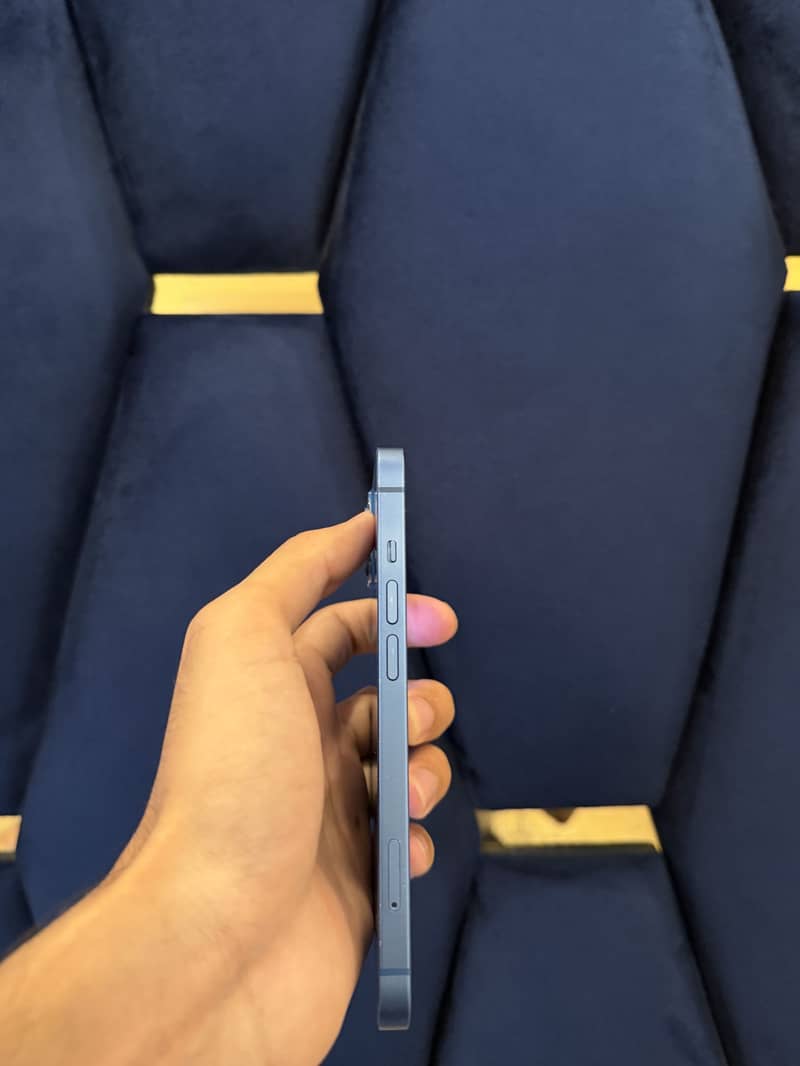 Apple iPhone 13 Pta 2