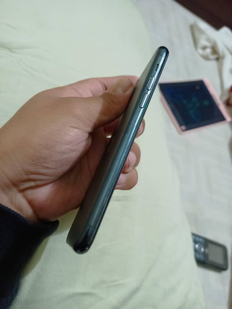 Apple iPhone 11 Pro 5
