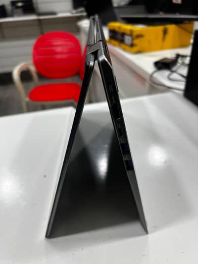 Acer core i7 8the gen 8GB ram 256 GB ssd