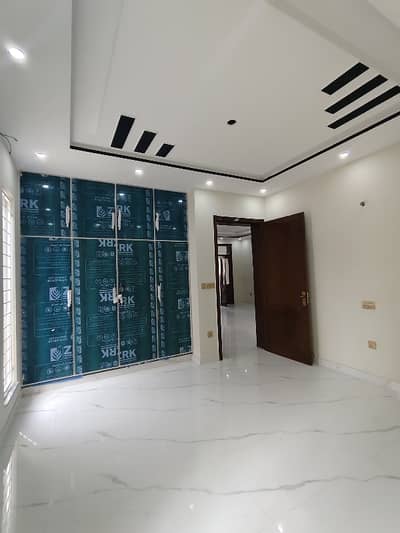 10 Marla Upper Portion For Rent Out Good Location