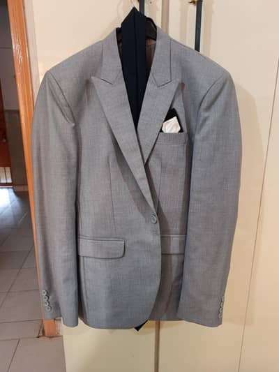 3 piece Suit for Men | Tie available | Very good condition | 3000