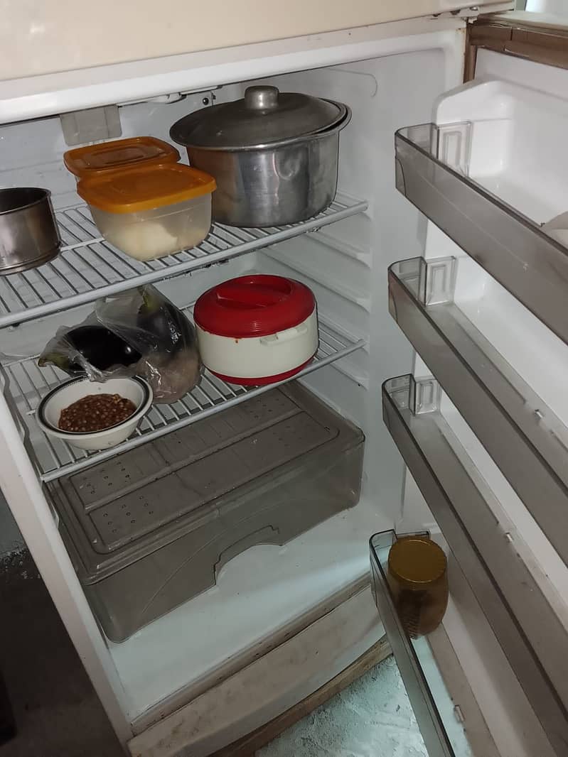 Dawlance fridge 1