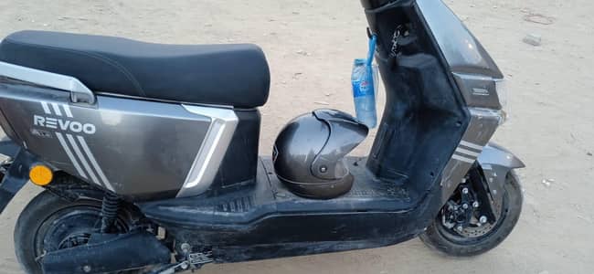 I m selling Revoo A12 brand new almost