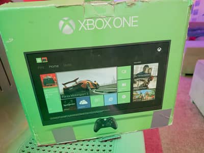 Xbox One 500 GB witn Box and Original controller