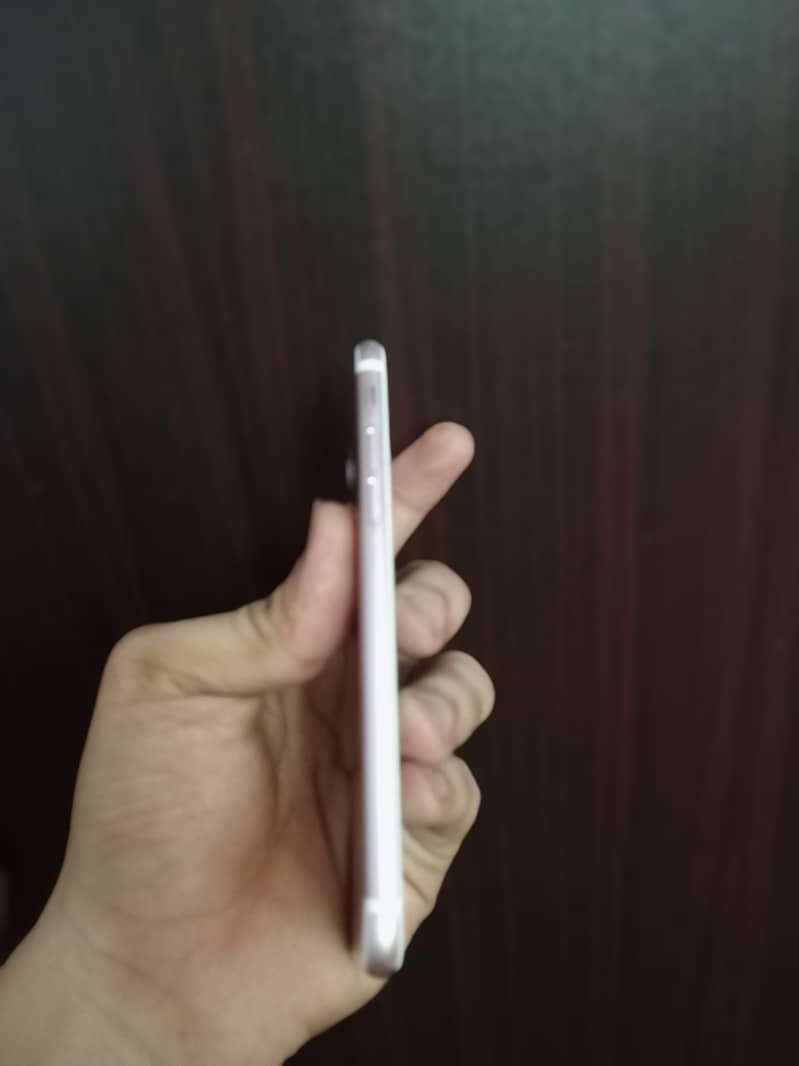 Apple iPhone 7 6