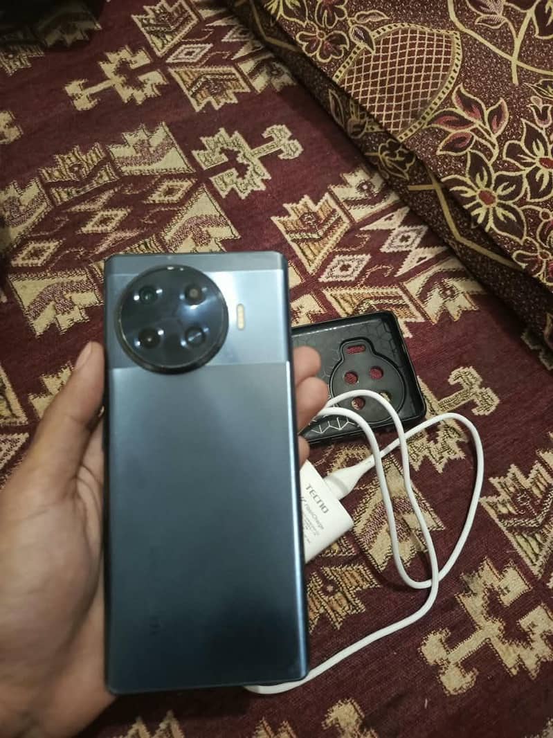 Tecno Spark 20 Pro Plus 0