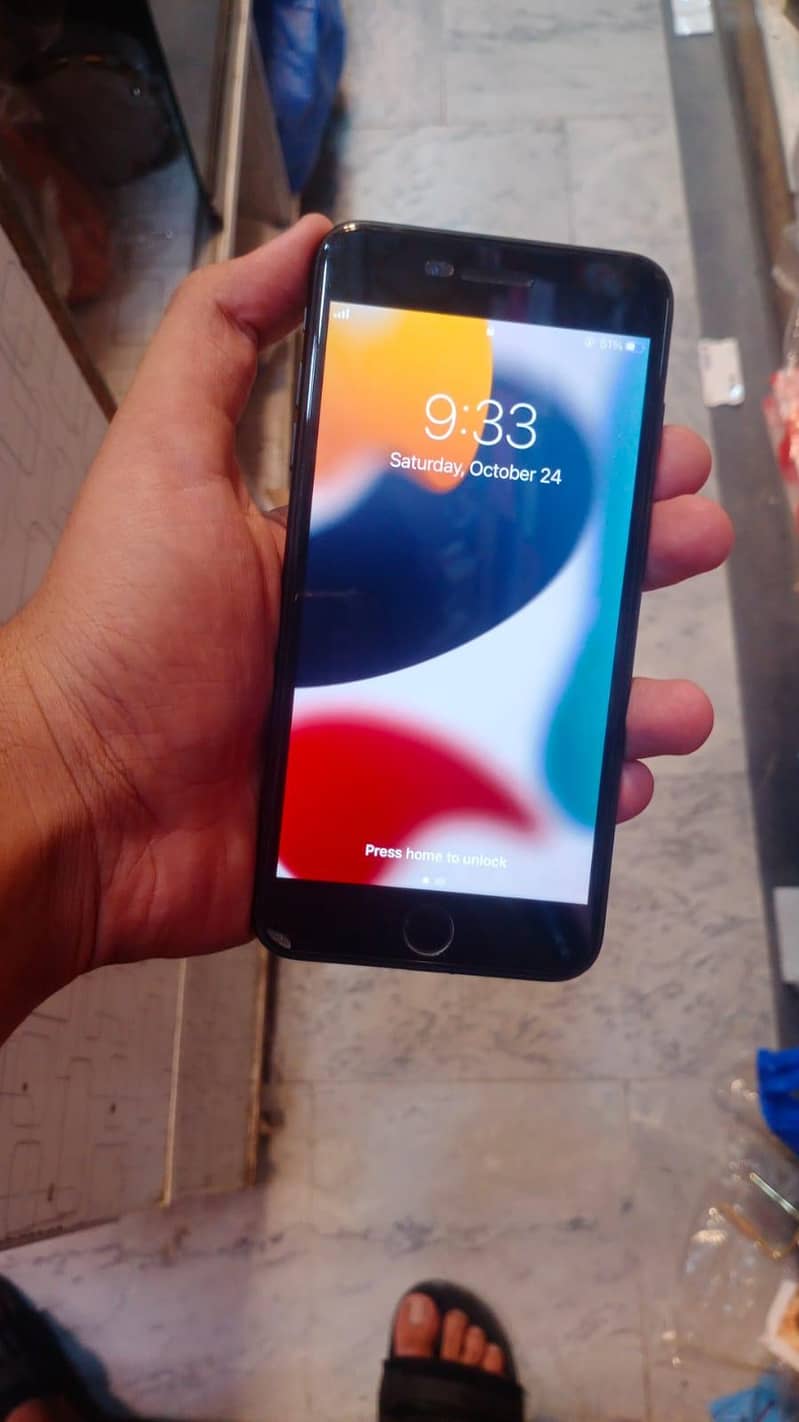 Apple iPhone 7 Plus 2