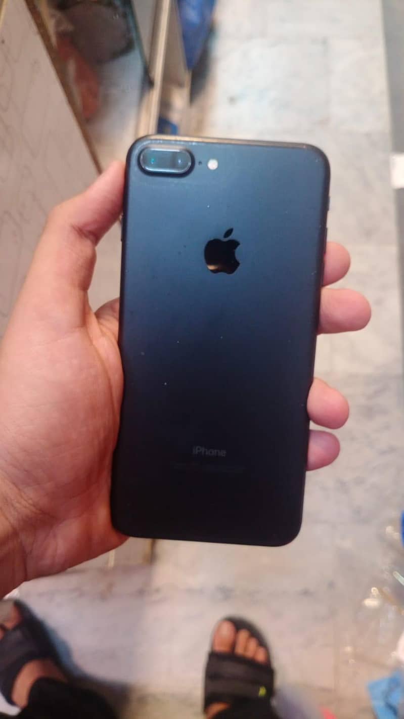 Apple iPhone 7 Plus 3