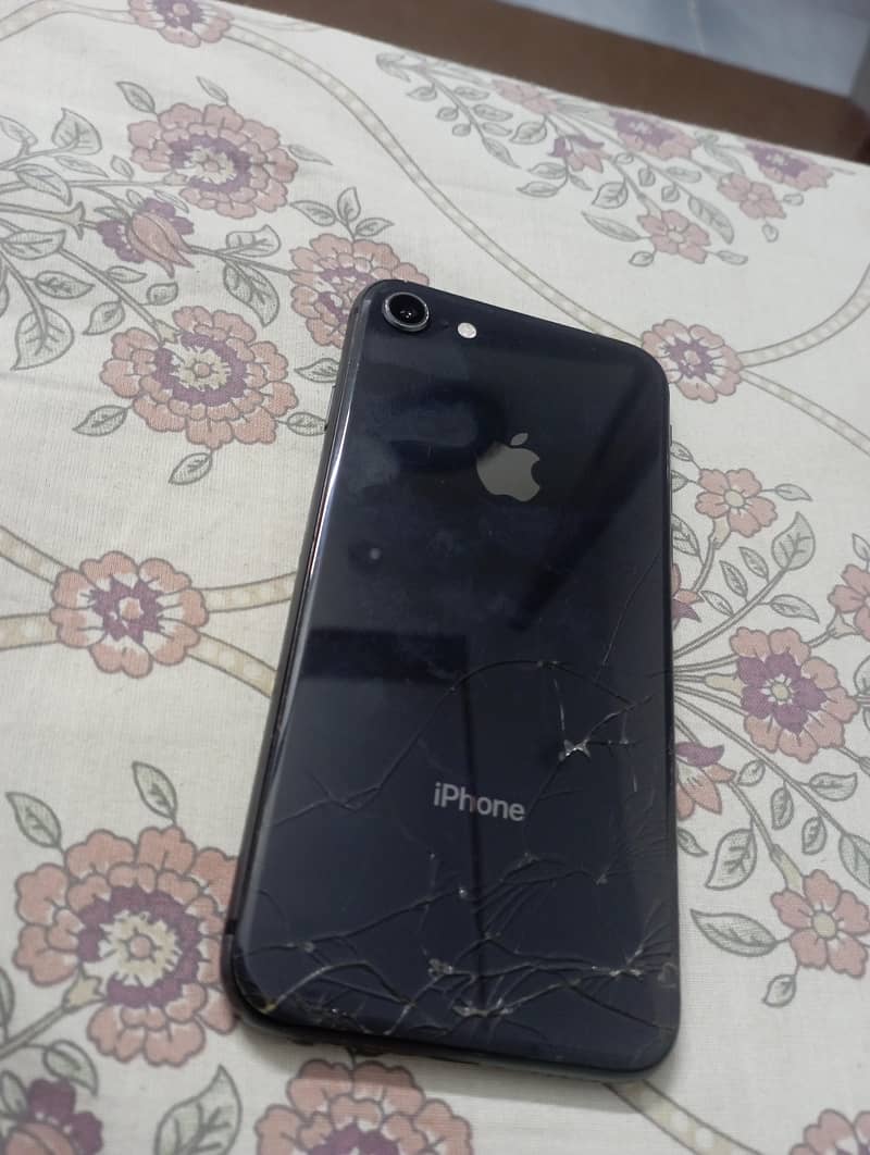 Apple iPhone 8 3