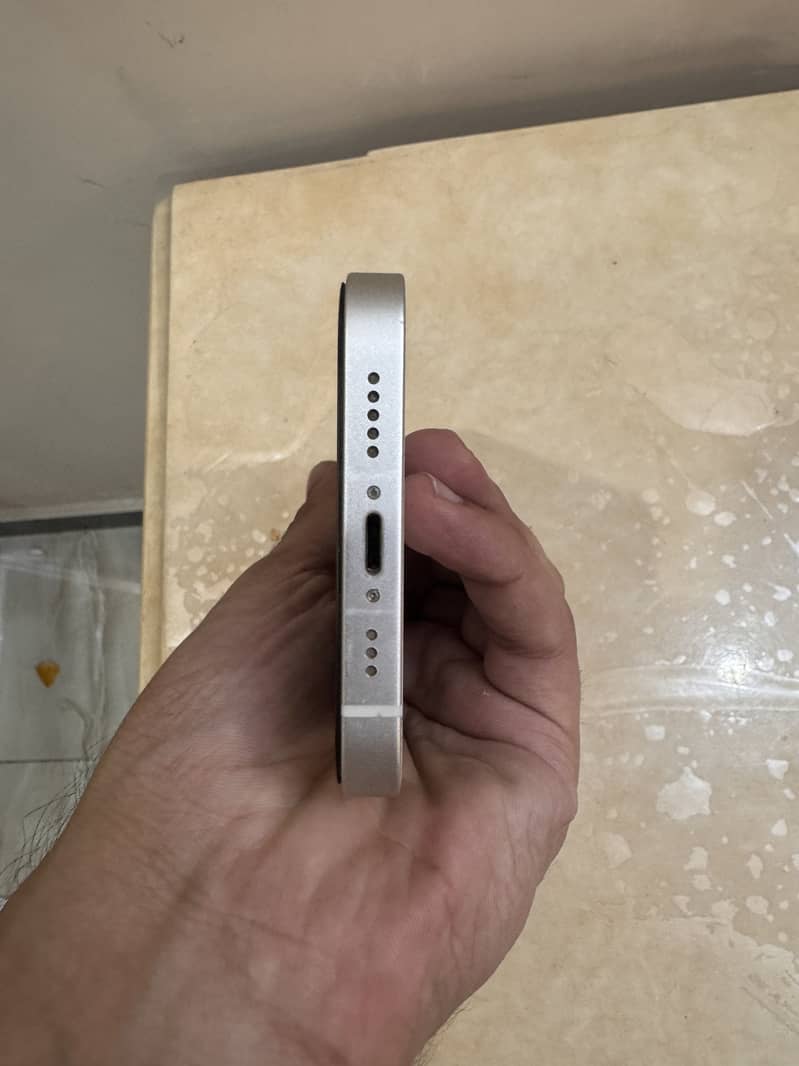 Apple iPhone 14 2