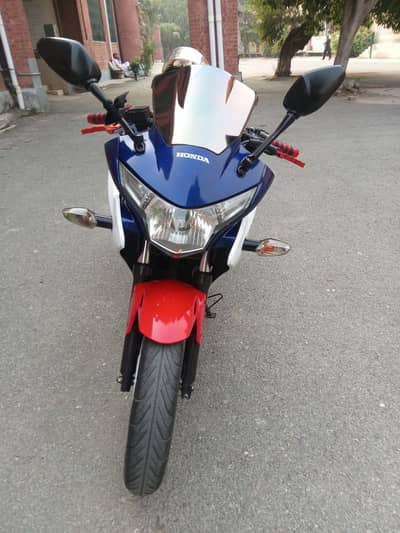 Honda cbr250rr zero meter bike ha bike ma koi kam nhi ha