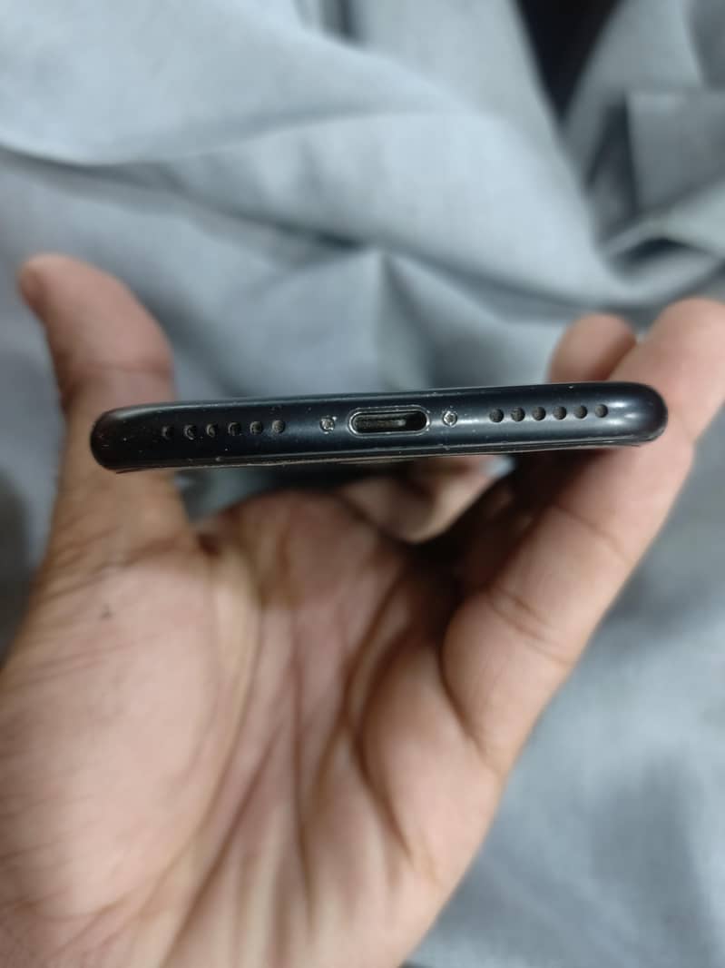 Apple iPhone SE 3