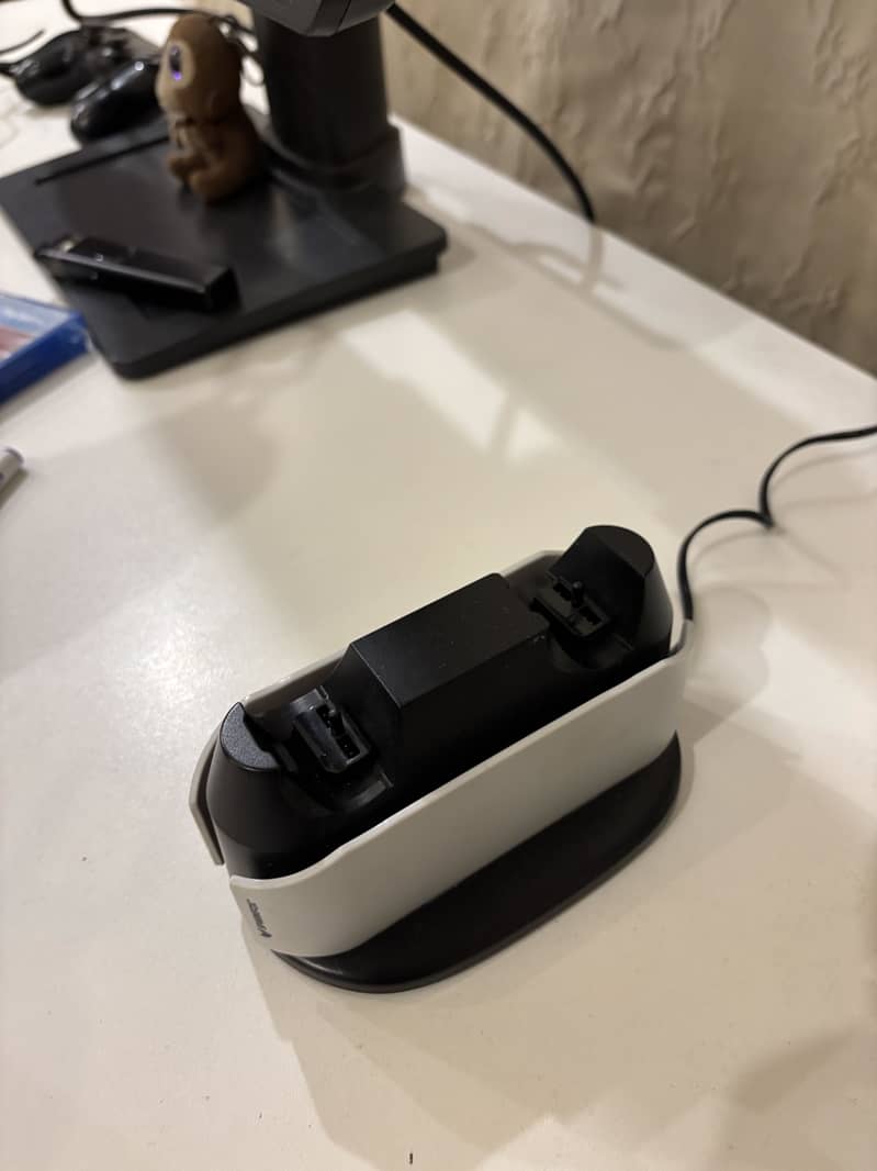 PS5 Controller Charging Dock 2