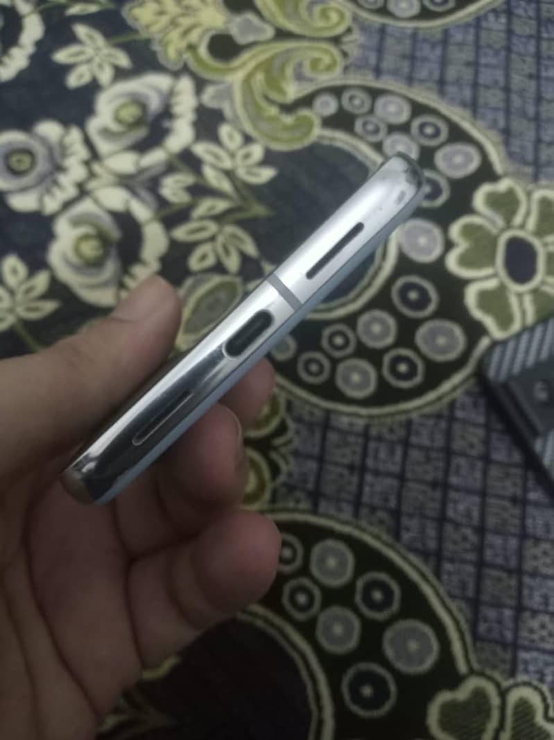 Google Pixel 8 Pro 3