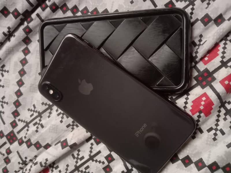 Apple iPhone X 3