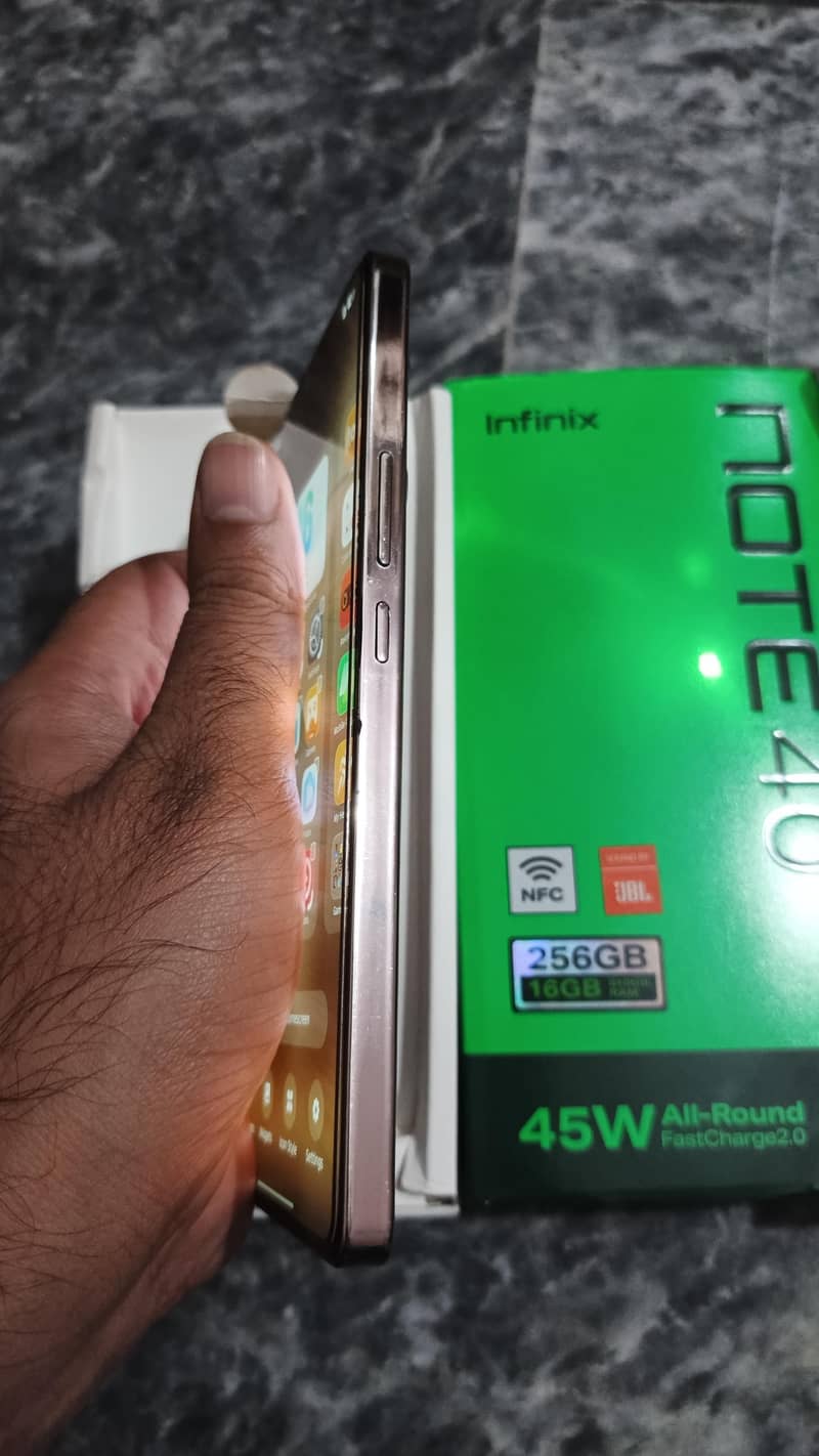 Infinix Note 40 4
