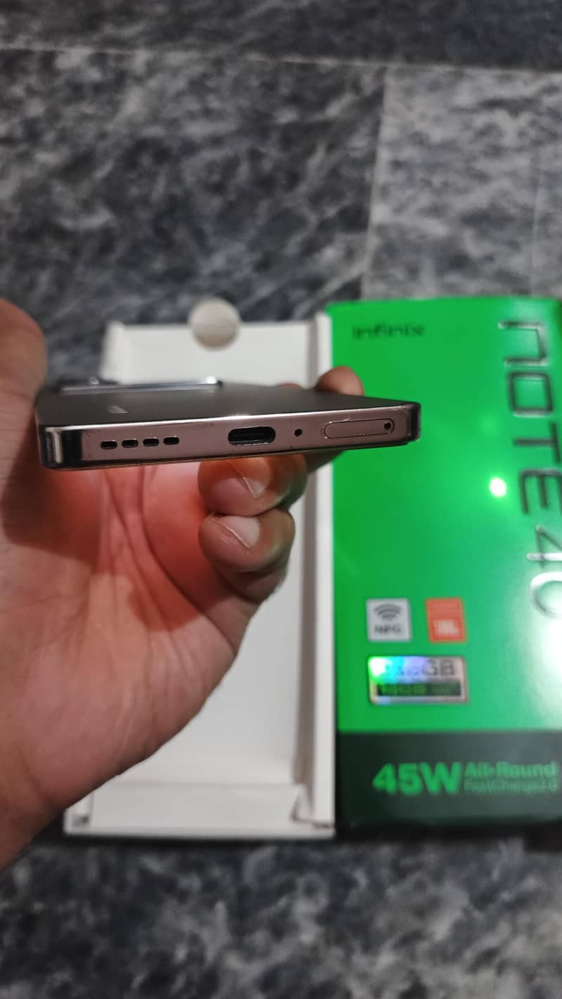 Infinix Note 40 7