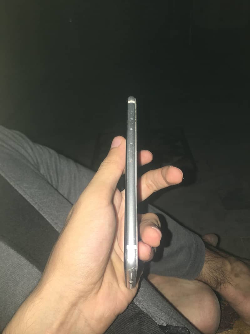 Apple iPhone SE 3rd generation 3