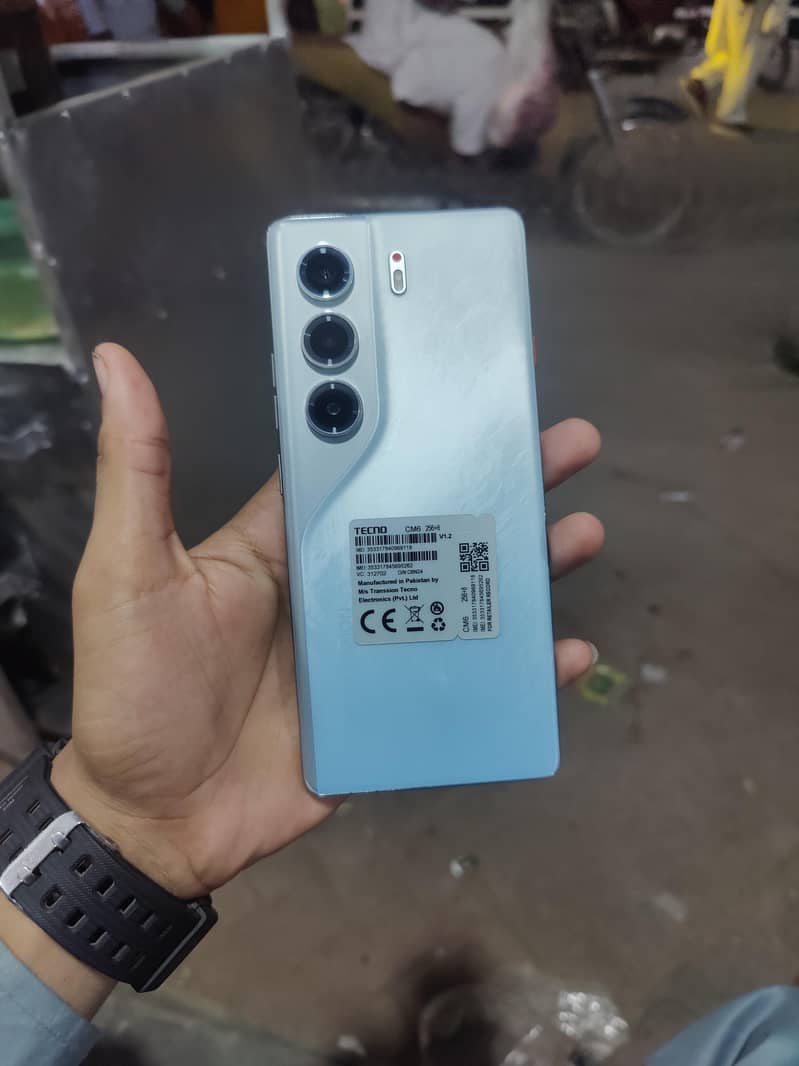 Tecno CAMON 40 Pro 0