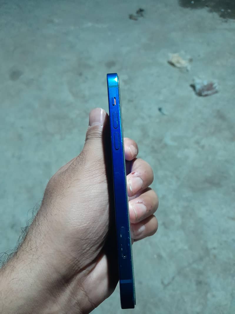 Apple iPhone 12 2