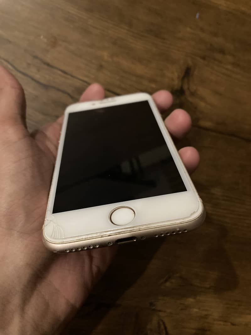 Apple iPhone 8 0