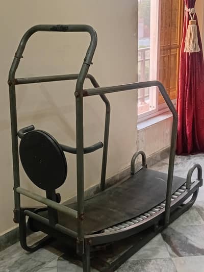 Manual treadmill/running machine