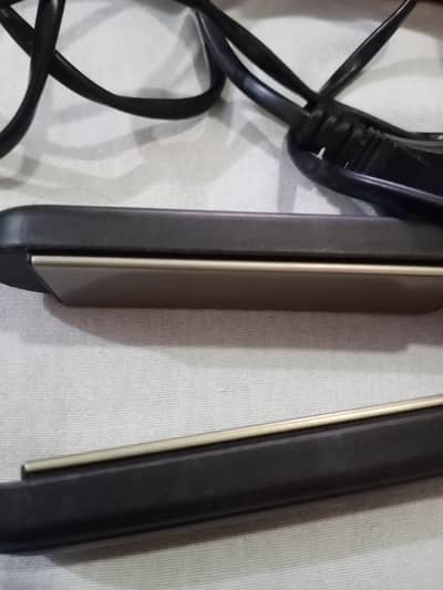 Hair straightener for sale