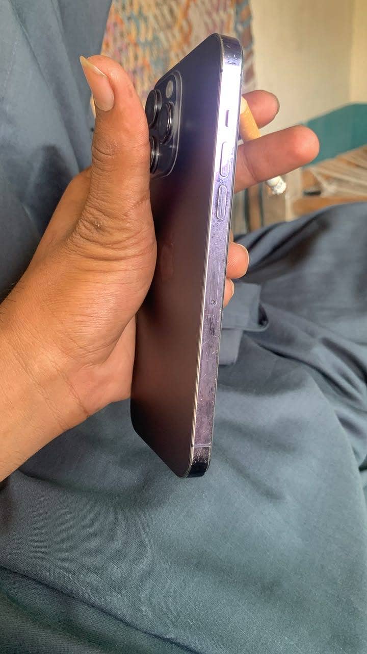 Apple iPhone 14 Pro Max 1