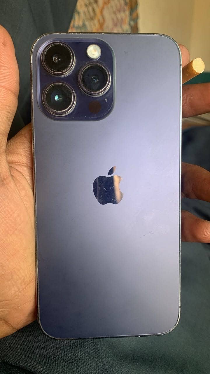 Apple iPhone 14 Pro Max 4