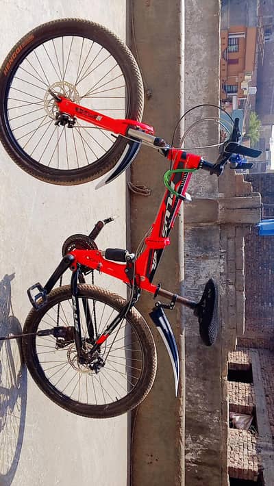 A folding sports cycle