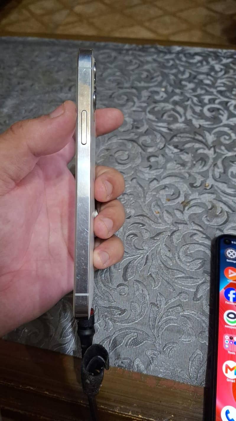 Apple iPhone 12 Pro 1