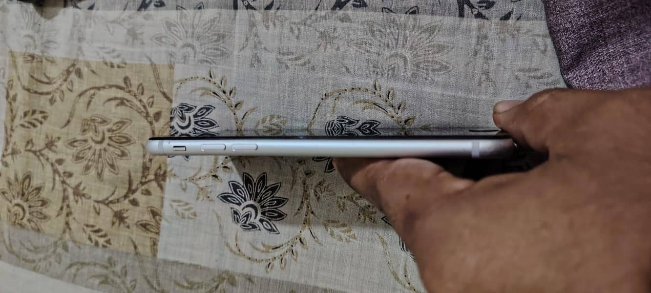 Apple iPhone 7 5