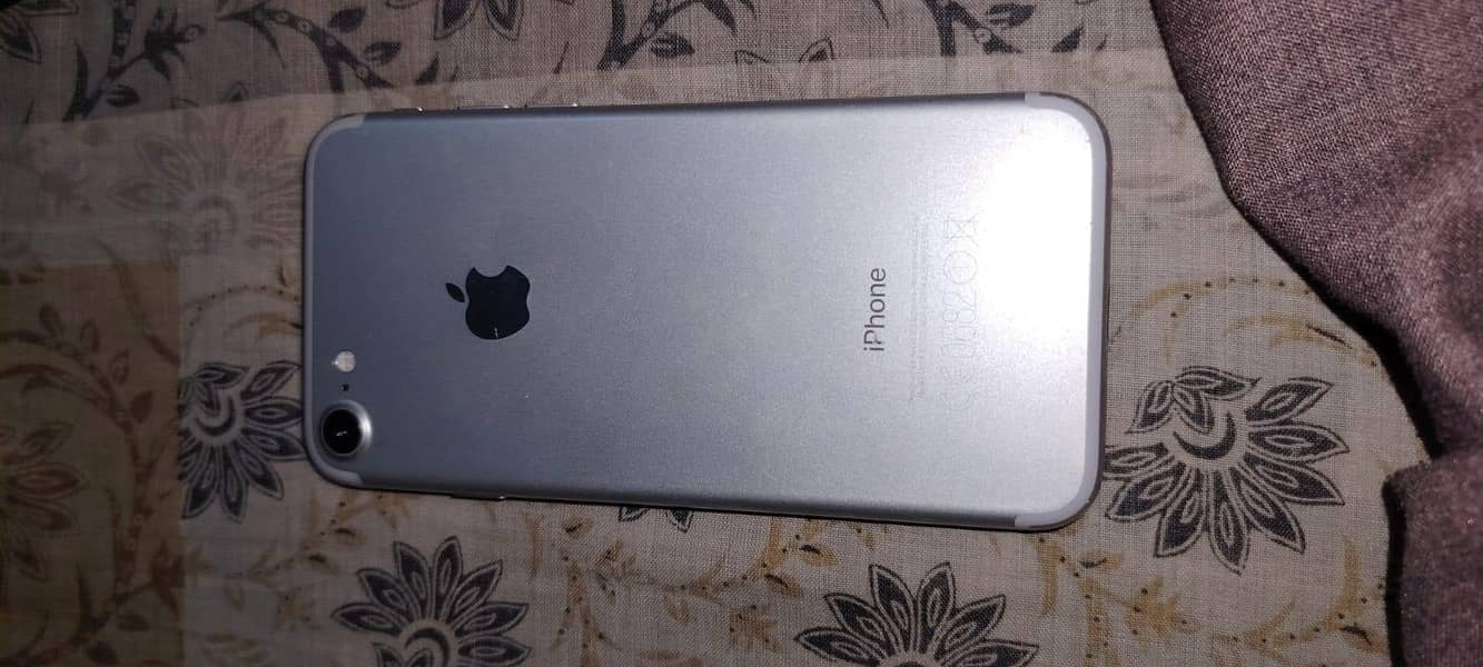 Apple iPhone 7 6