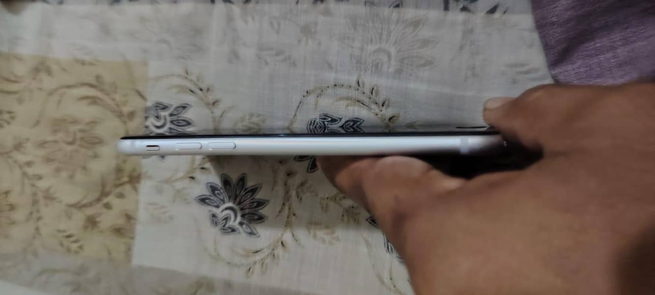 Apple iPhone 7 7