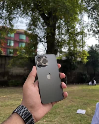 iPhone 13 Pro scratchless phone