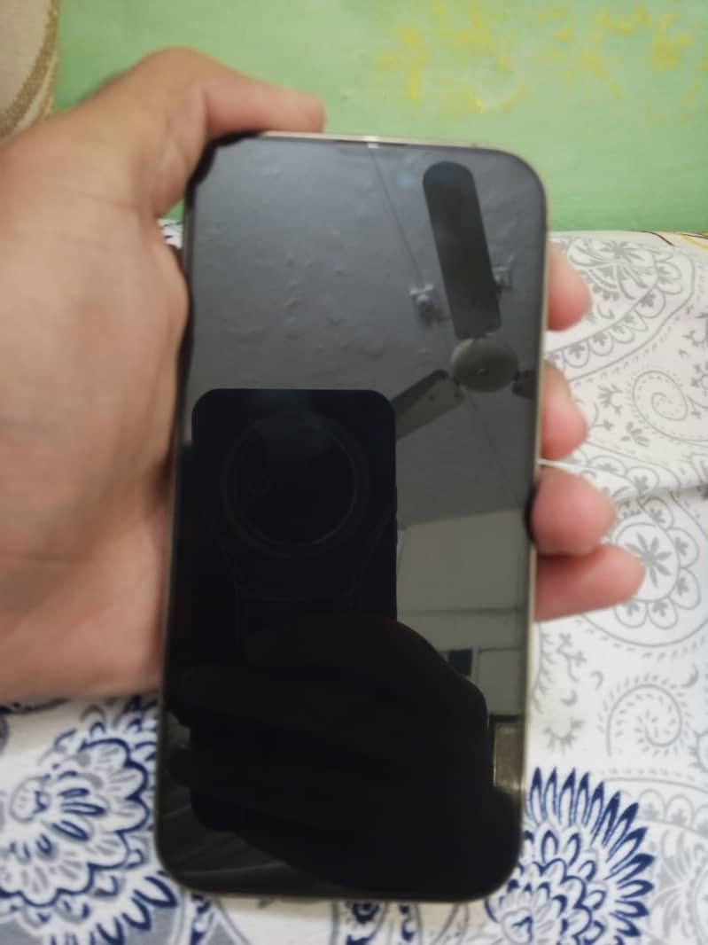 Apple iPhone 14 Pro 2