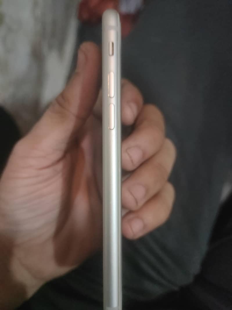 Apple iPhone 8 2
