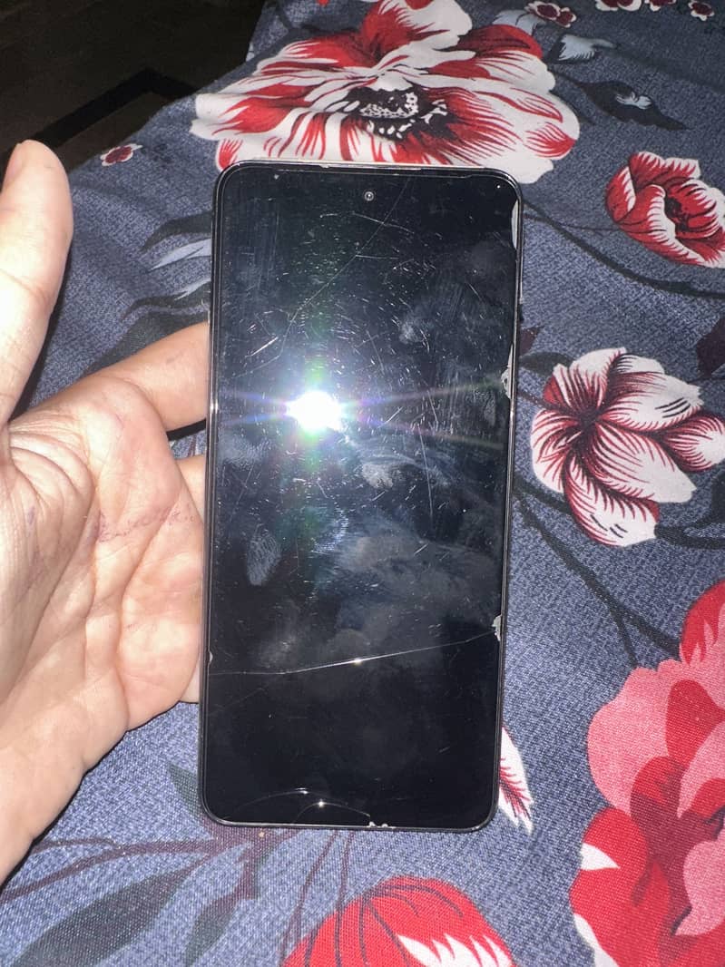 Realme C75 4